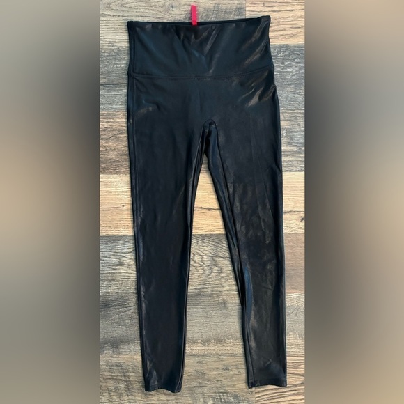 SPANX Pants - Spanx Shimmer Black Wax Coated Stretch Faux Leather Legging Compress Size Large‎